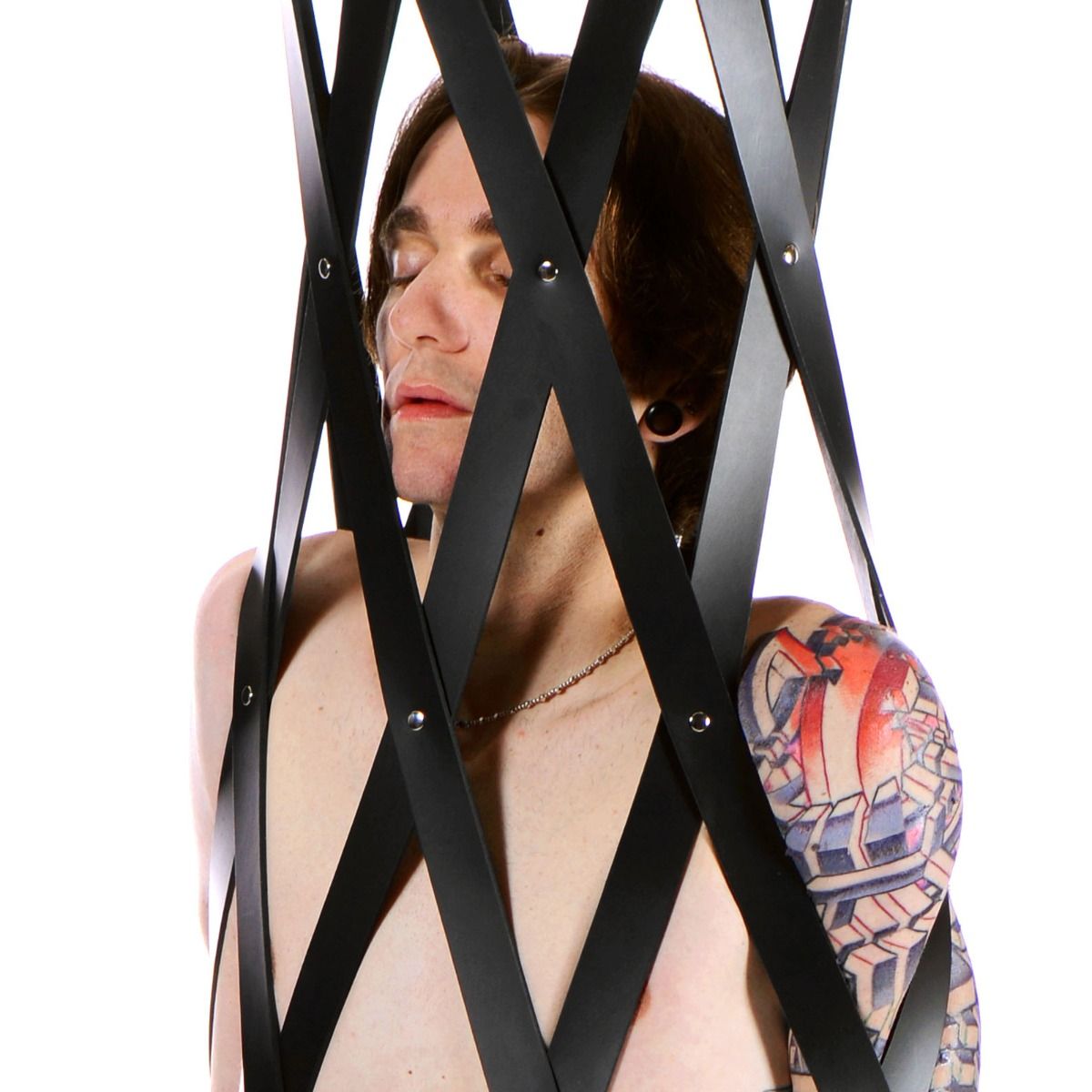 MASTER SERIES Hanging Rubber Strap Cage