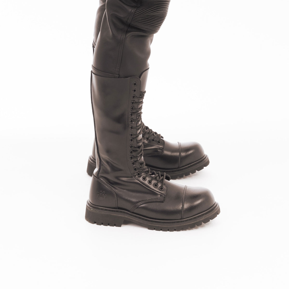 Prowler RED Leather 20 Hole Boots